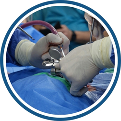 Cirugía de Mínima Invasión (Laparoscopia) y Manejo Endoscópico de Cálculos Urinarios con Tecnología de Vanguardia, Precisión Quirúrgica y Enfoque Personalizado en el Paciente, da como Resultado: Eficiencia, Seguridad y Resultados Superiores.